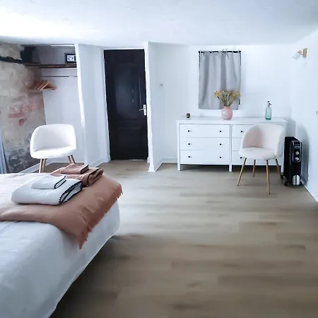 Bed & Breakfast Les Du Roc 3*