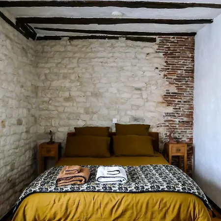 Les Du Roc Couette-café 3*