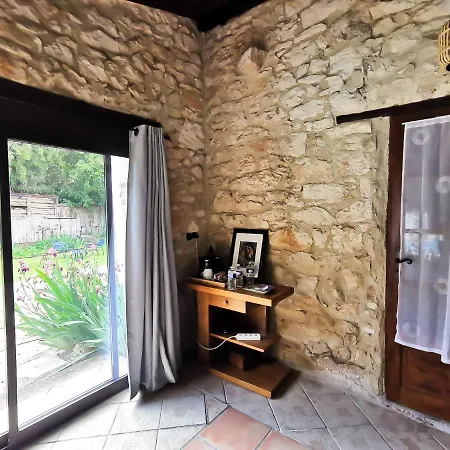 Les Du Roc Bed and breakfast Le Roc